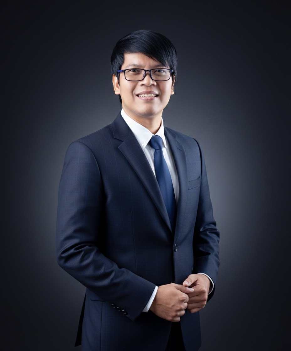  ผู้ช่วยศาสตราจารย์  รพีพัฒน์ มั่นพรม